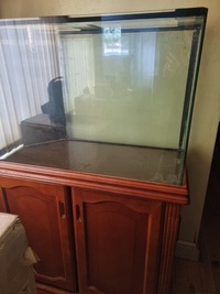 Aquarium cabinet with oceanrunner return pump